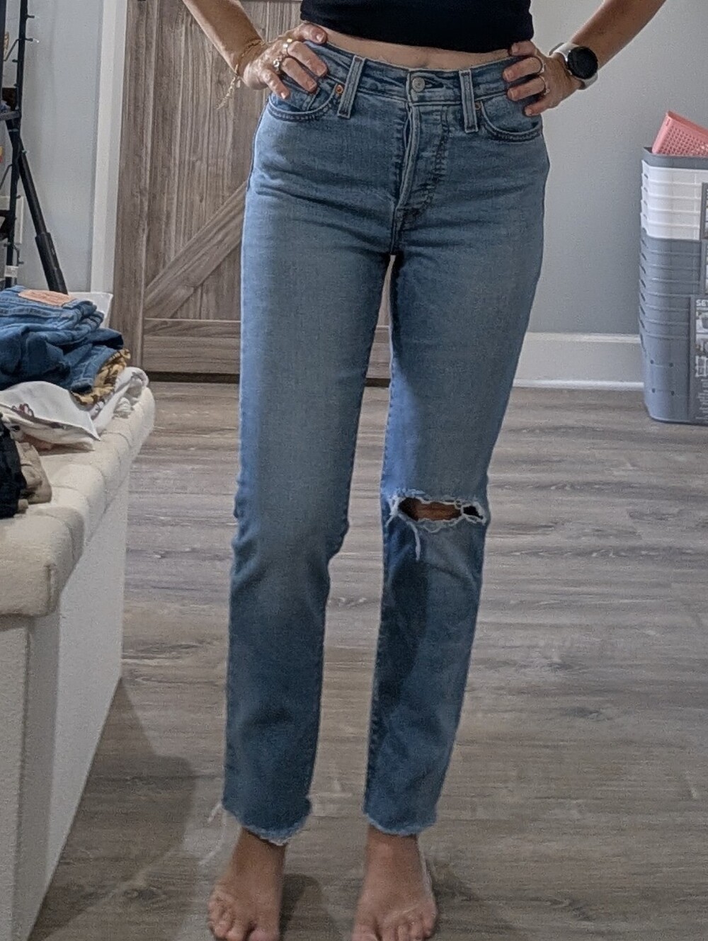 like new levi wedgie straight jeans